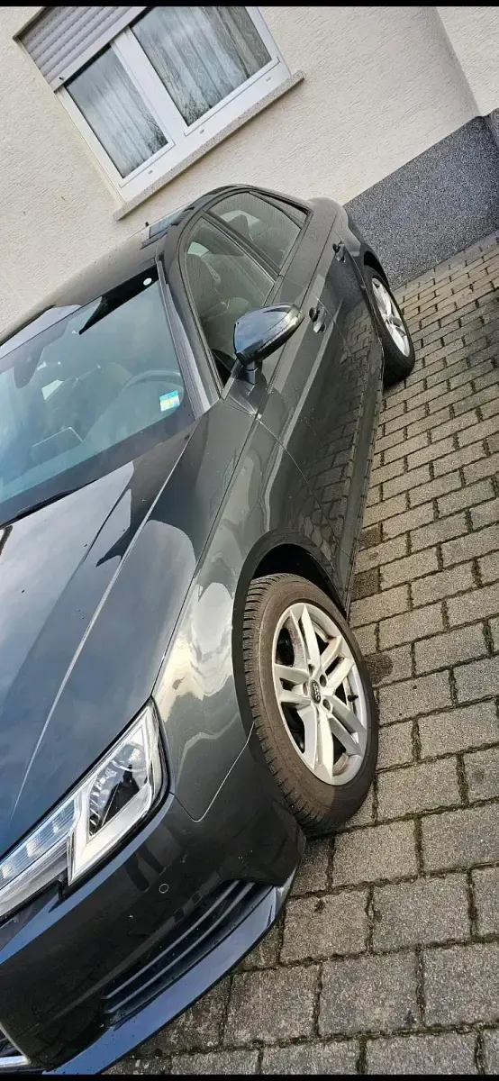 Gebraucht Audi A4 150 PS (110 kW) 2016 Andere farben Limousine