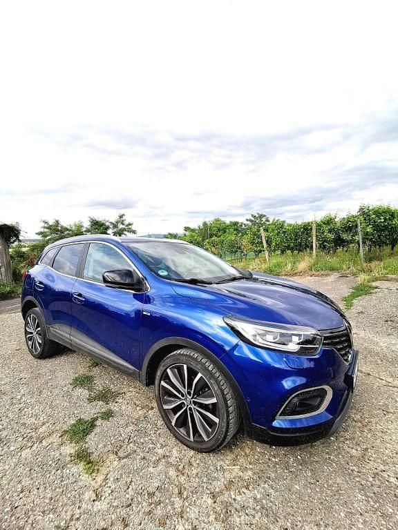 Blau Gebraucht 2019 Renault Kadjar Bose Edition SUV | 16.200 € (Guter Preis) - Bild 1/4