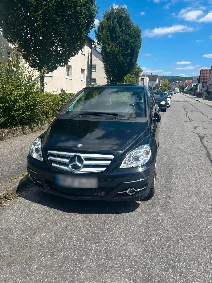 Gebraucht Mercedes B170 116 PS (85 kW) 2009 Schwarz Van / Kleinbus