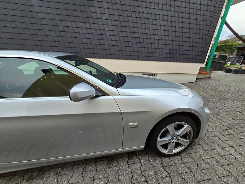 Gebraucht BMW 330 272 PS (200 kW) 2013 Silber Coupé