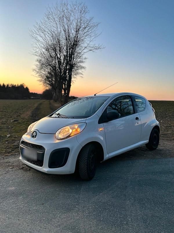 Gebraucht Citroën C1 68 PS (50 kW) 2013 Weiß Kleinwagen