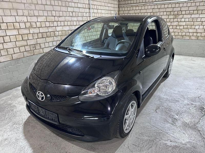 Schwarz Gebraucht 2007 Toyota Aygo Cool Kleinwagen | 2.250 € (Fairer Preis) - Bild 1/4