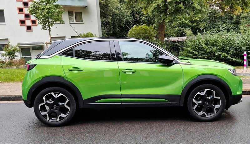 Grün Gebraucht 2021 Opel Mokka Ultimate SUV | 18.495 € (Fairer Preis) - Bild 1/4