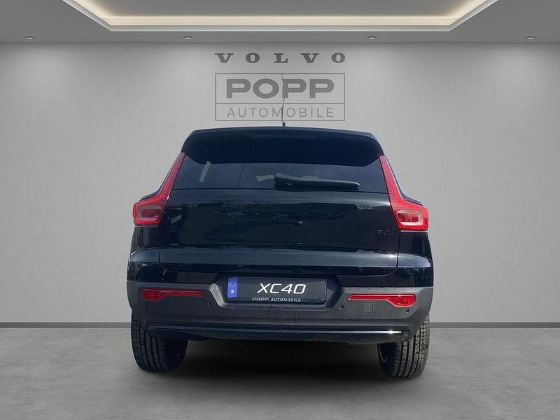 Neu Volvo XC40 Plus 197 PS (144 kW) 2026 Onyx black SUV