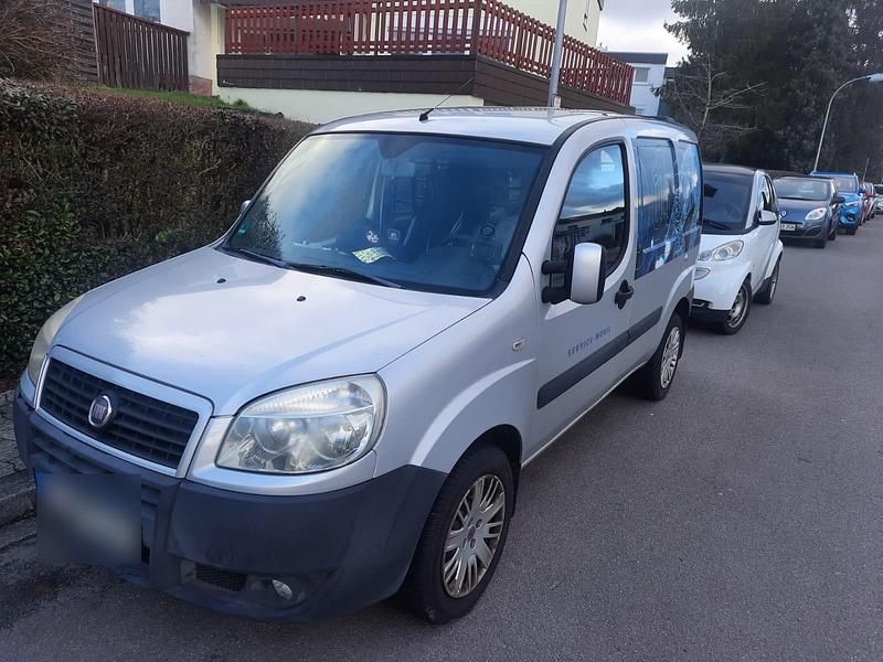 Gebraucht Fiat Doblò 85 PS (62 kW) 2009 Grau Van / Kleinbus