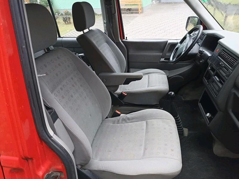Second-hand VW T4 150 CP (110 kW) 2001 Roșu Van