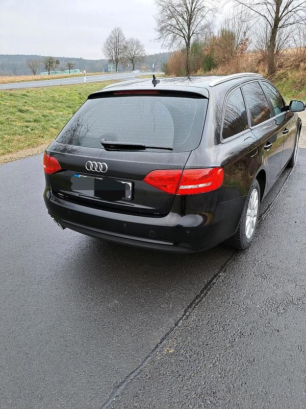 Gebraucht Audi A4 150 PS (110 kW) 2015 Schwarz Kombi