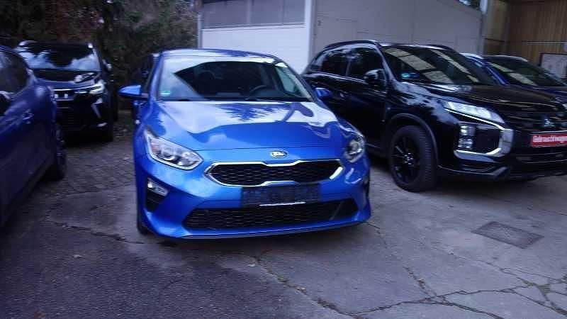 Gebraucht Kia Ceed Edition 7 99 PS (72 kW) 2018 Blau Kleinwagen