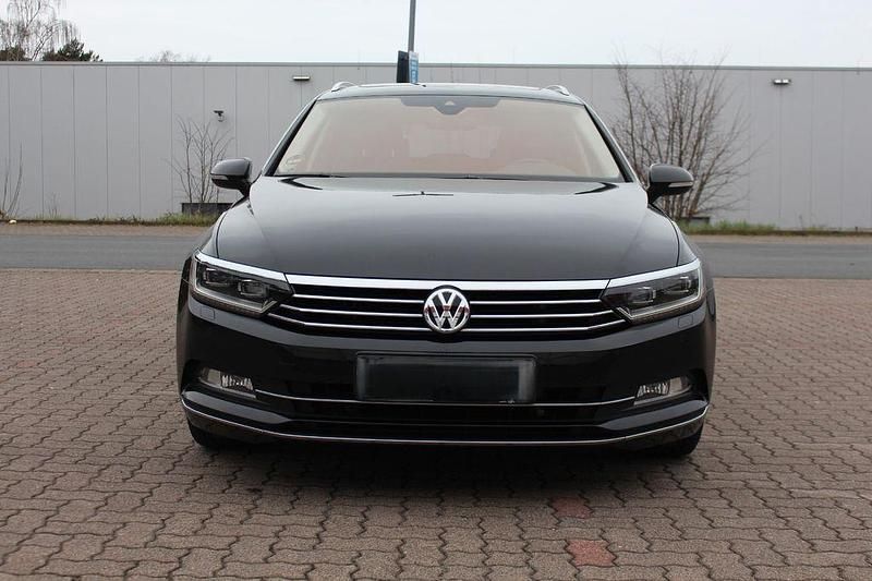 Gebraucht VW Passat Highline 150 PS (110 kW) 2018 Schwarz Kombi