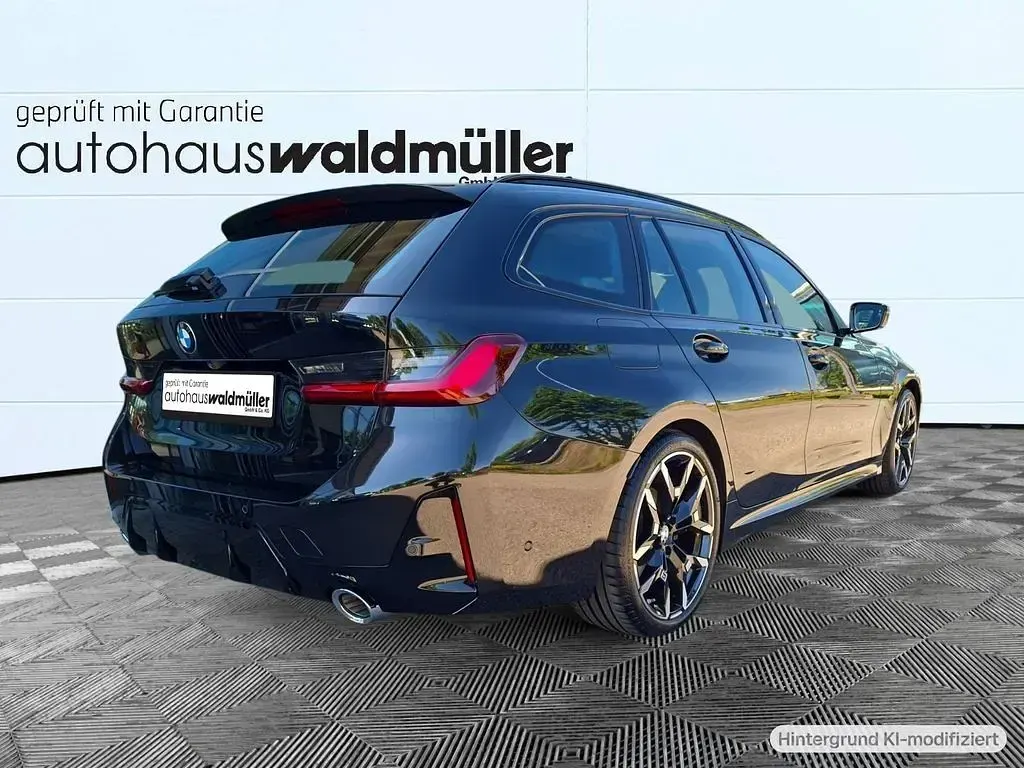 Gebraucht BMW 320 M Sport 190 PS (139 kW) 2024 Schwarz Kombi