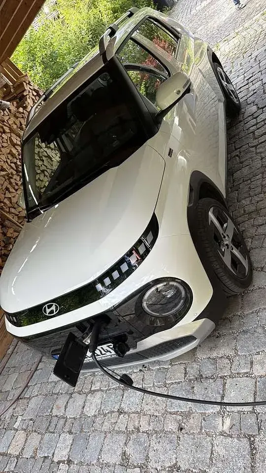 Gebraucht Hyundai Inster Prime 85 kW (116 PS) 2025 Weiß Kleinwagen