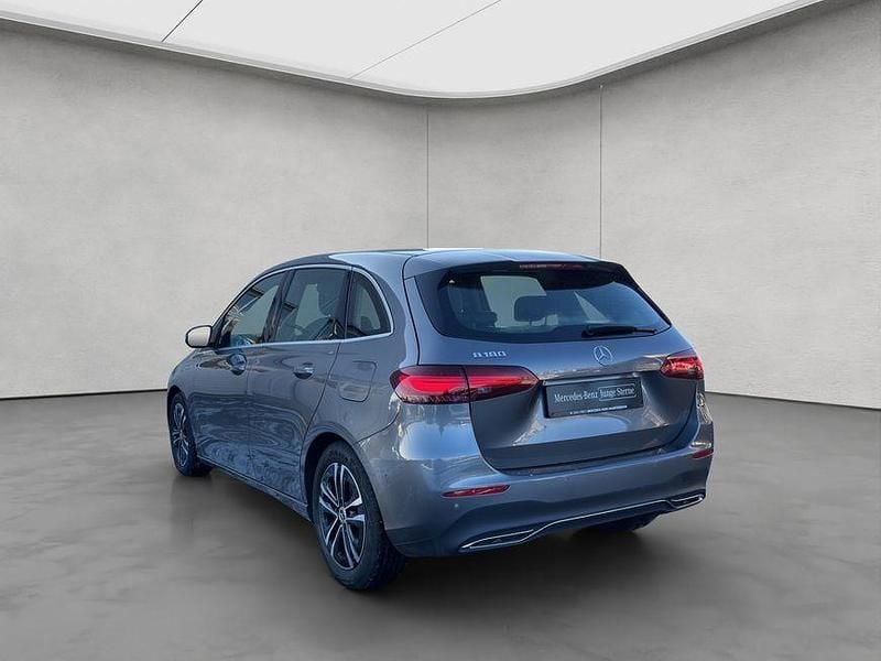Second-hand Mercedes B180 Advanced 136 CP (100 kW) 2025 Gri Monovolum