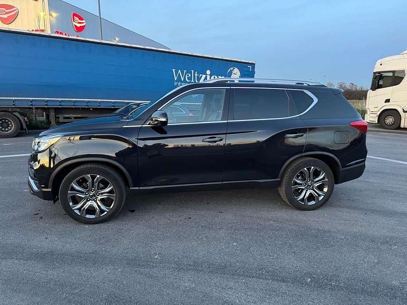 Gebraucht 2019 Ssangyong (KGM) Rexton Sapphire SUV | 24.900 € (Etwas zu teuer) - Bild 1/4