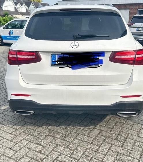 Weiß Gebraucht 2019 Mercedes GLC350 AMG line SUV | 35.500 € (Fairer Preis) - Bild 1/4