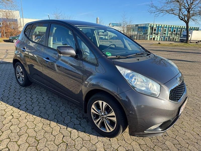 Gebraucht Kia Venga DREAM-TEAM Edition 125 PS (91 kW) 2015 Grau Kleinwagen