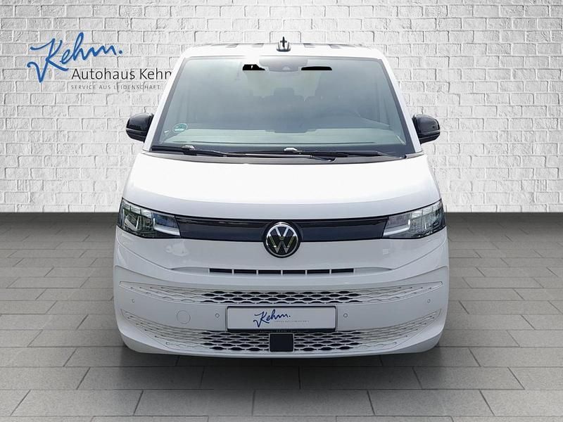 Second-hand VW Multivan Basis 150 CP (110 kW) 2024 Alb Monovolum