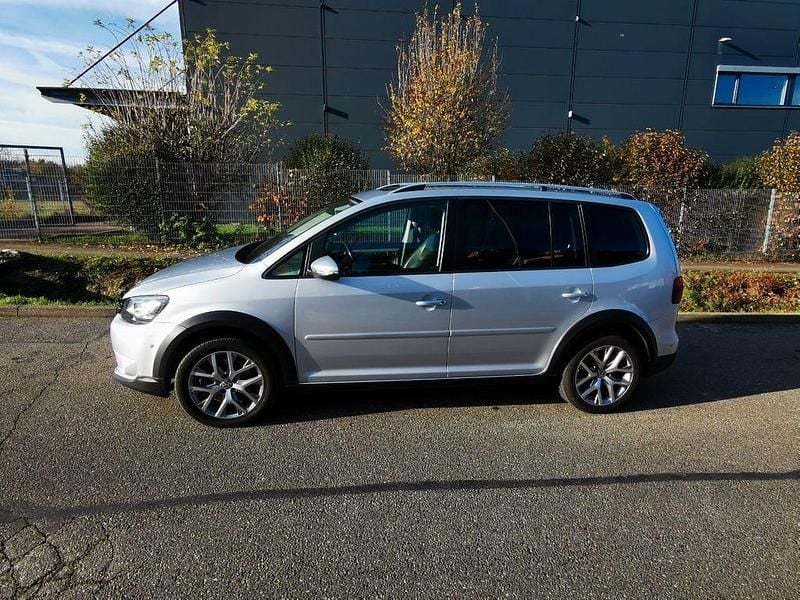 Gebraucht VW Touran Cross Highline 177 PS (130 kW) 2015 Silber Van / Kleinbus