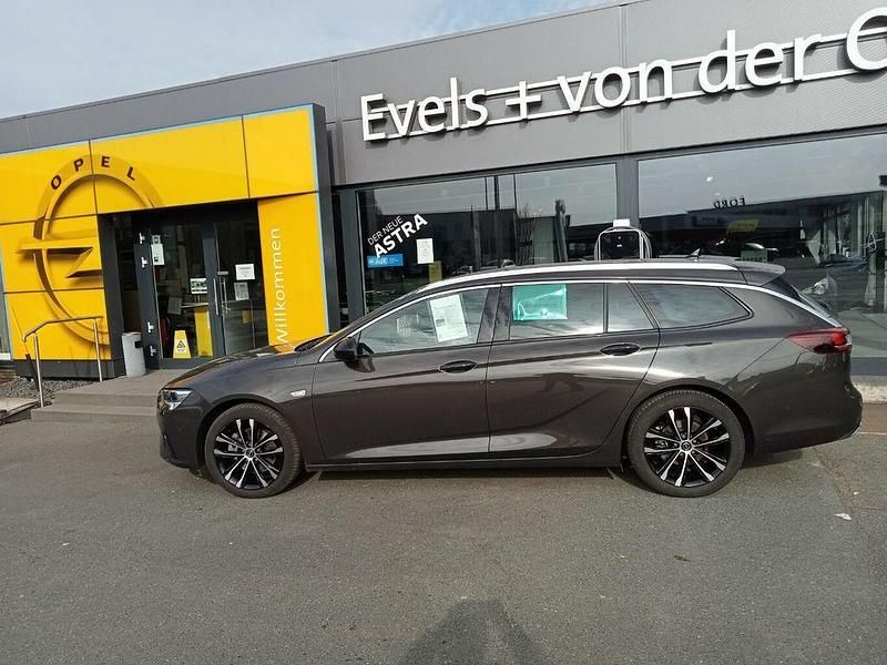 Carbonbraun Gebraucht 2021 Opel Insignia Ultimate Kombi | 22.990 € (Teuer) - Bild 1/4