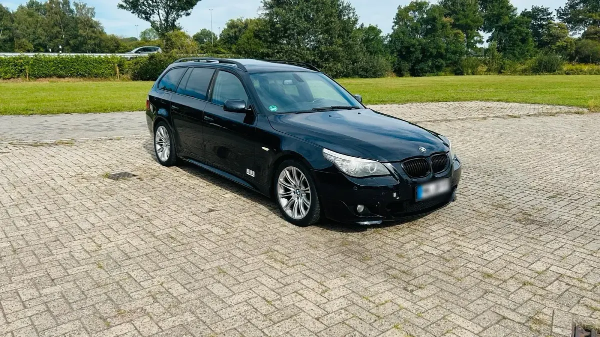 Gebraucht BMW 530 M Sport 235 PS (172 kW) 2009 Blau Kombi