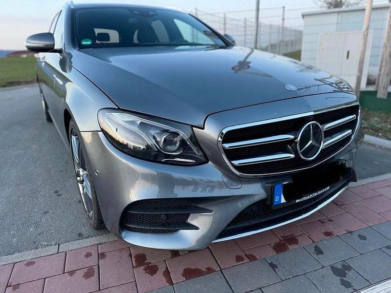 Gebraucht Mercedes E350 AMG 258 PS (189 kW) 2018 Grau Limousine