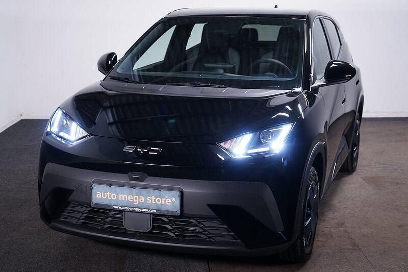 Schwarz Neu 2025 BYD Dolphin Surf Active Kleinwagen | 19.745 € (Superpreis) - Bild 1/4