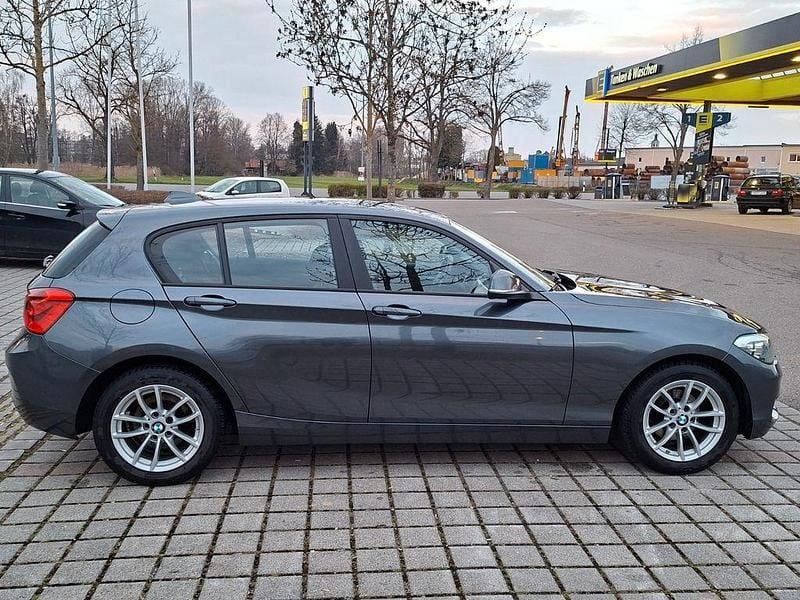 Gebraucht BMW 118 Advantage 136 PS (100 kW) 2017 Grau Kleinwagen