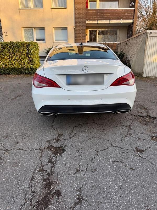 Gebraucht Mercedes CLA200 156 PS (114 kW) 2018 Weiß Coupé