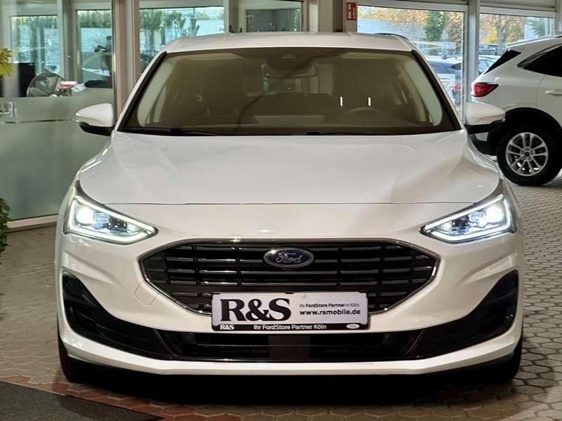 Używany Ford Focus Titanium X 125 KM (91 kW) 2024 Biały Sedan/Limuzyna