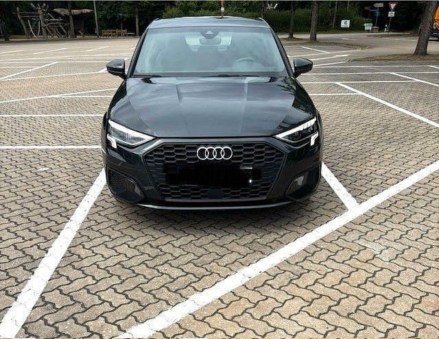 Grau Gebraucht 2020 Audi A3 S-Line Limousine | 24.500 € (Fairer Preis) - Bild 1/4