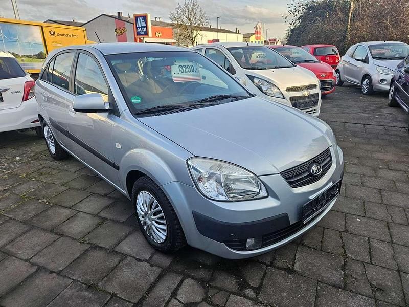 Gebraucht Kia Rio EX 111 PS (81 kW) 2005 Diamantsilber met. Kleinwagen