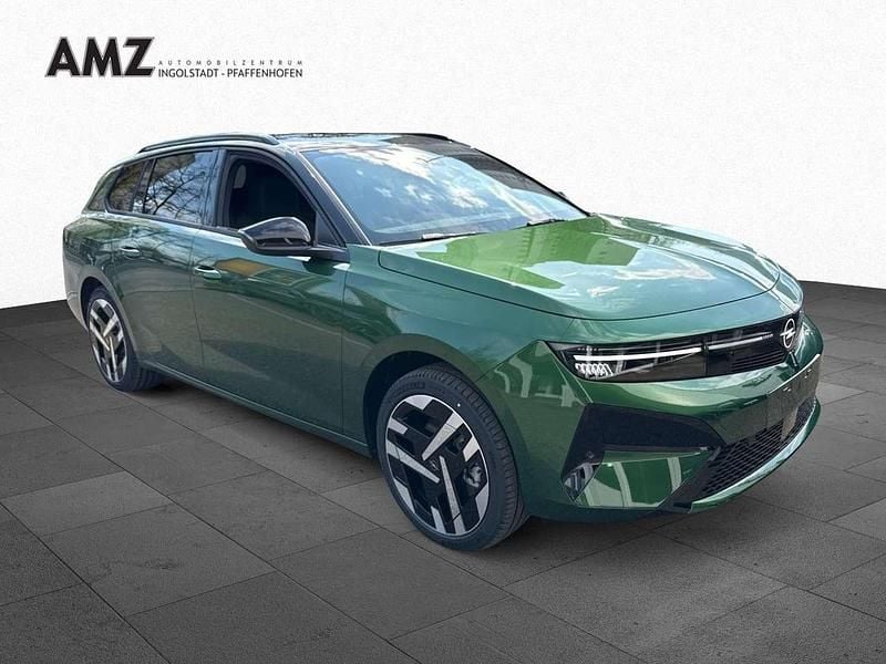Neu Opel Astra Ultimate 114 kW (156 PS) 2026 Klover grün Kombi
