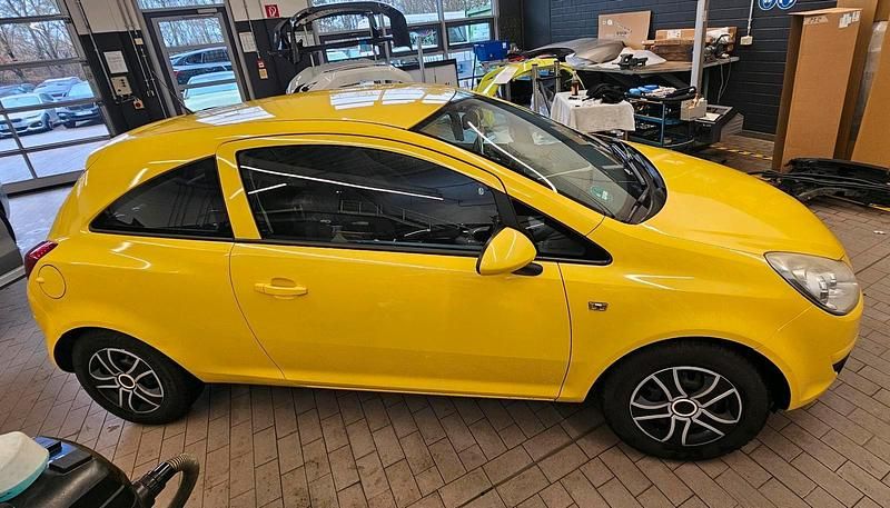 Gebraucht Opel Corsa 80 PS (58 kW) 2008 Gelb Kleinwagen