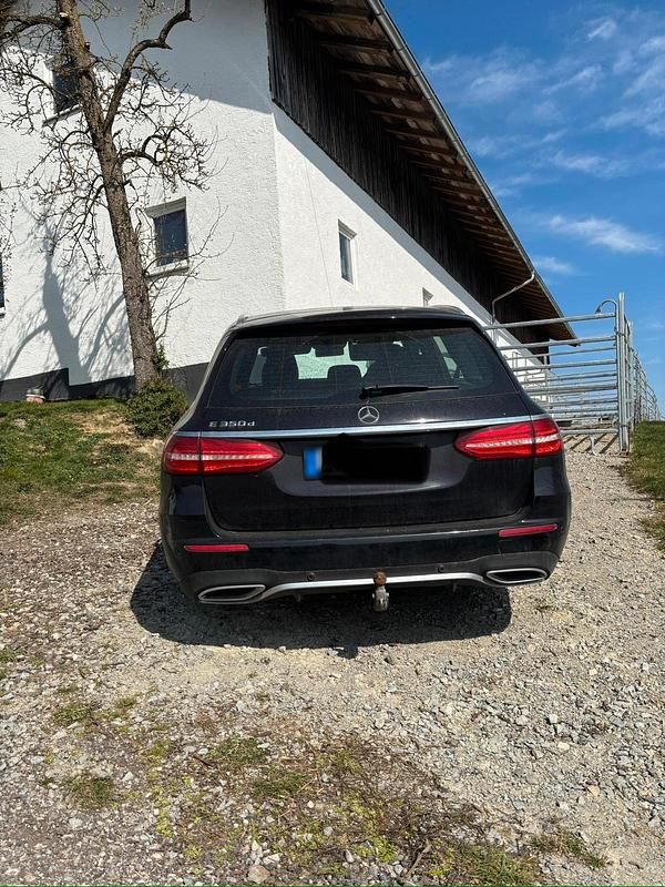 Gebraucht Mercedes E350 250 PS (183 kW) 2017 Schwarz Kombi