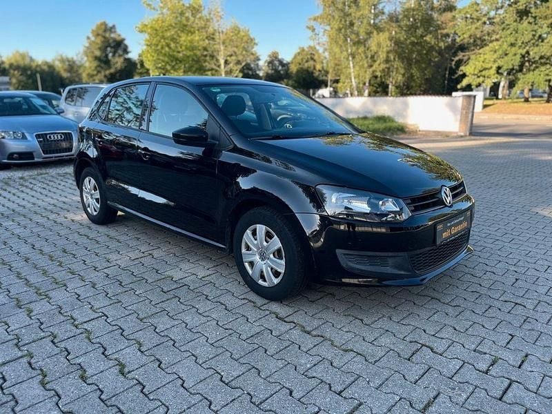 Schwarz Gebraucht 2010 VW Polo Trendline Limousine | 3.950 € (Fairer Preis) - Bild 1/4