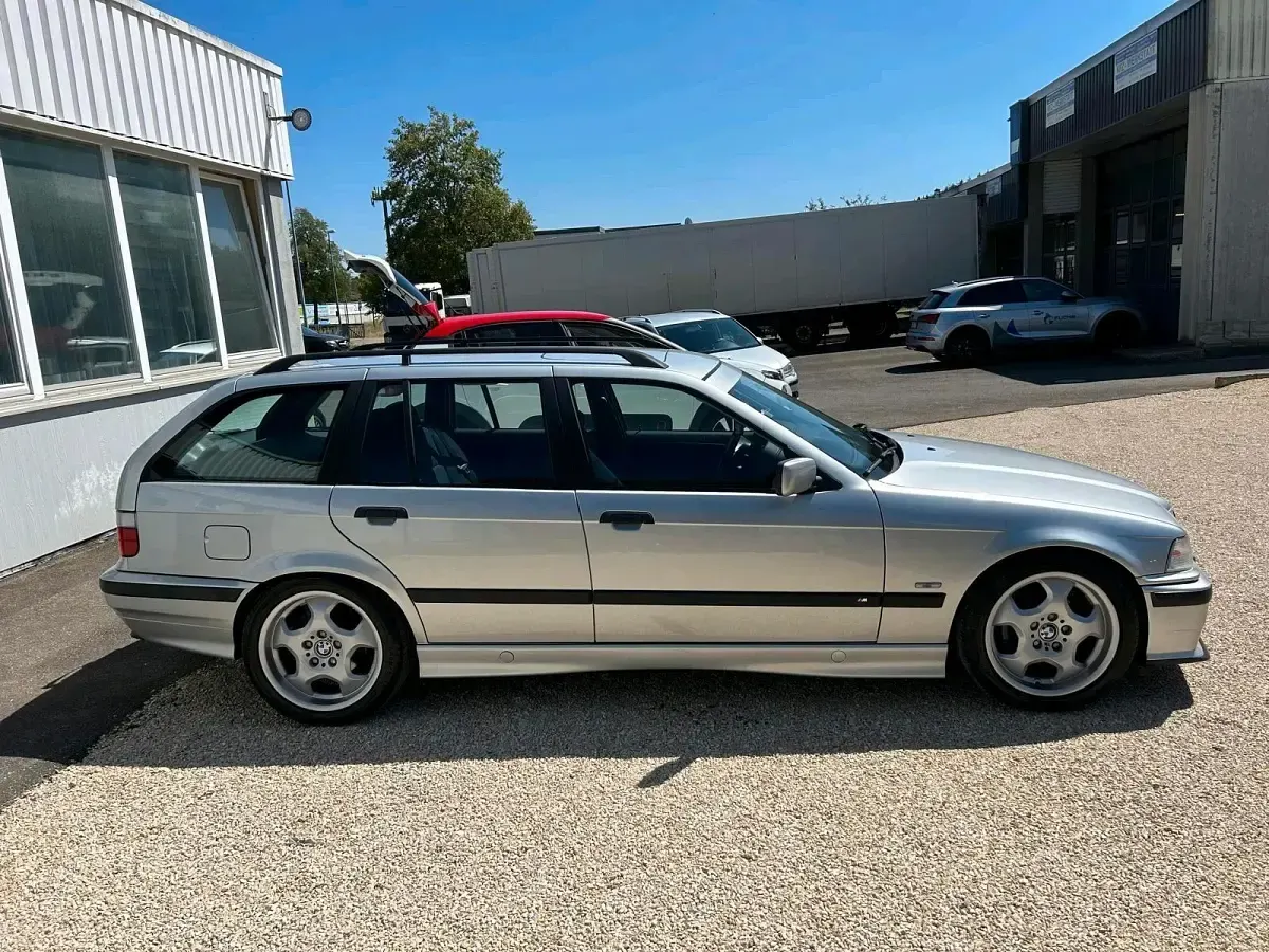 Gebraucht BMW 323 M Sport 170 PS (125 kW) 1999 Silber Kombi