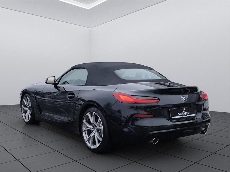Gebraucht BMW Z4 Sport Line 197 PS (144 kW) 2022 Schwarz Cabrio