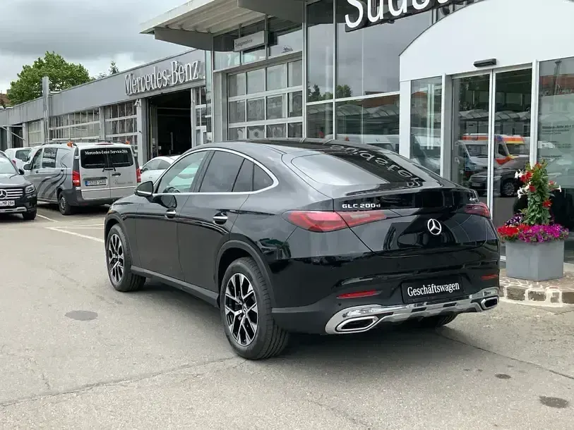 Gebraucht Mercedes GLC200 AMG 163 PS (119 kW) 2026 Schwarz SUV