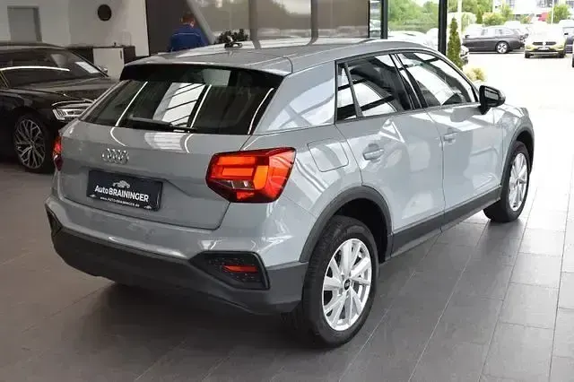 Gebraucht Audi Q2 Comfort 116 PS (85 kW) 2023 Grau SUV