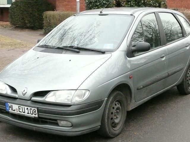 Gebraucht Renault Mégane 75 PS (55 kW) 1998 Silber