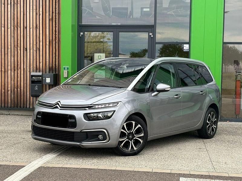 Grau Gebraucht 2020 Citroën Grand C4 Picasso Shine Van / Kleinbus | 7.900 € (Guter Preis) - Bild 1/4