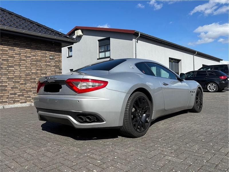 Gebraucht Maserati Granturismo 405 PS (297 kW) 2008 Silber Coupé