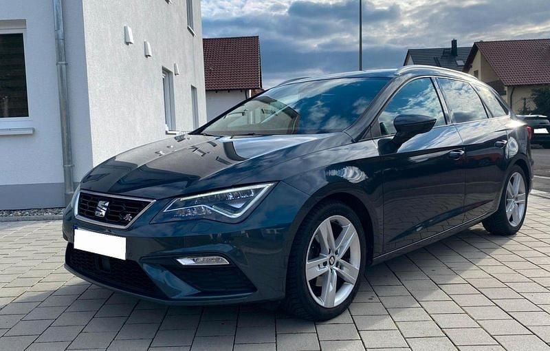 Blau Gebraucht 2020 Seat Leon FR Kombi | 17.600 € (Guter Preis) - Bild 1/4