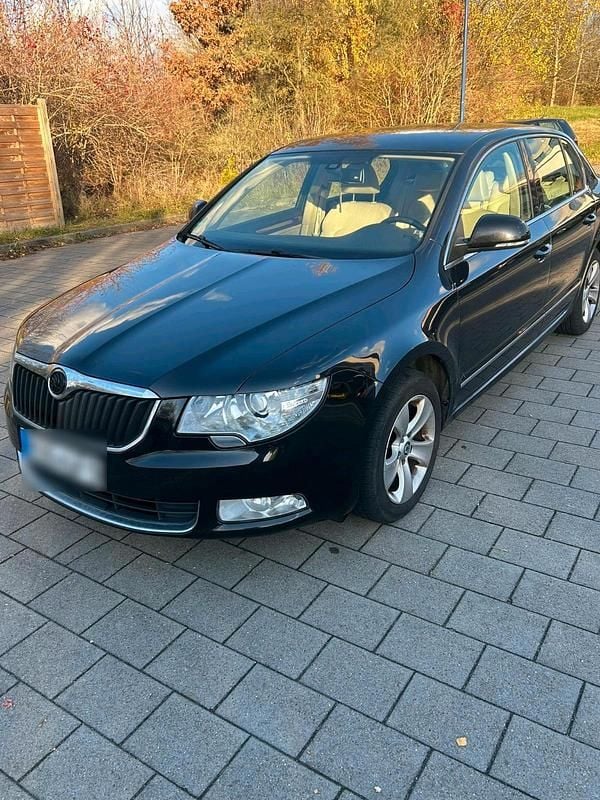 Gebraucht Skoda Superb 160 PS (117 kW) 2010 Schwarz Limousine