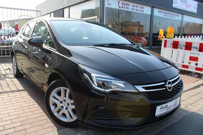 Gebraucht Opel Astra 105 PS (77 kW) 2017 Schwarz Limousine