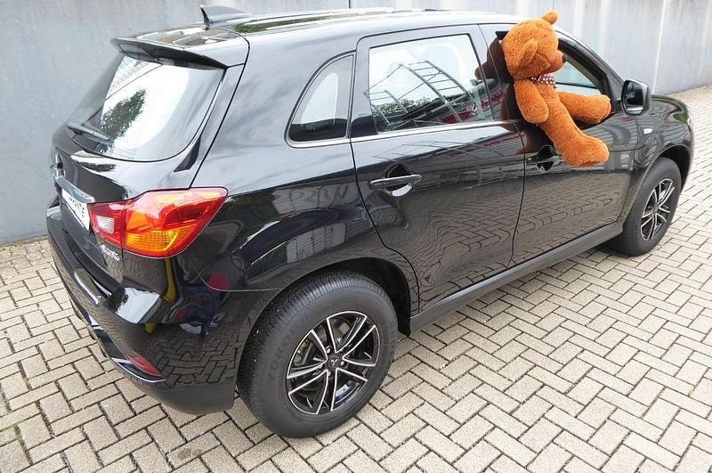 Gebraucht Mitsubishi ASX Edition 117 PS (86 kW) 2018 Schwarz SUV