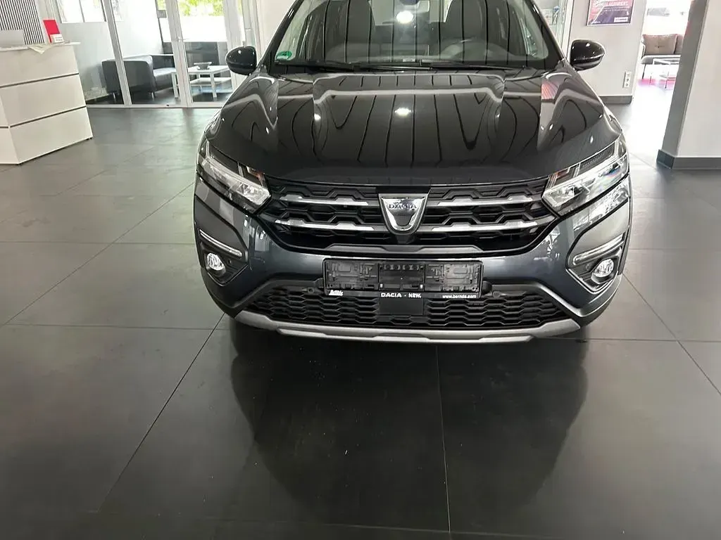 Gebraucht Dacia Jogger Extreme 101 PS (74 kW) 2022 Grau Van / Kleinbus
