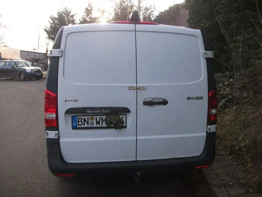 Gebraucht Mercedes Vito 140 PS (102 kW) 2018 Grau Van