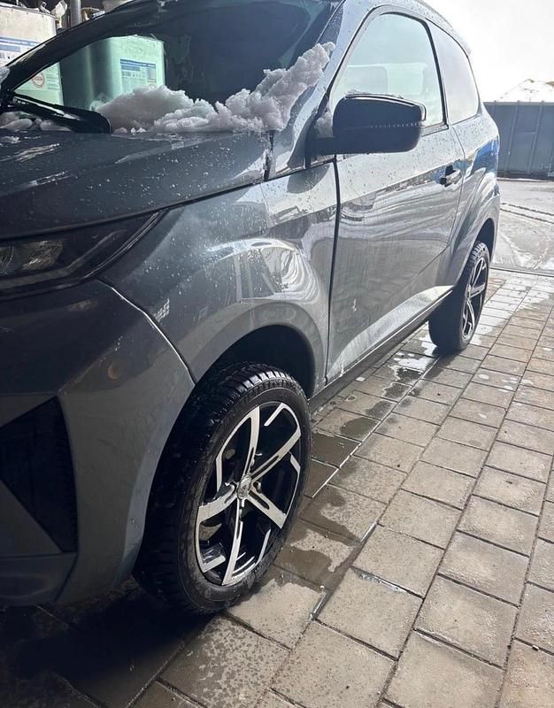 Usata Aixam Crossover Premium 2024 Grigio Utilitaria