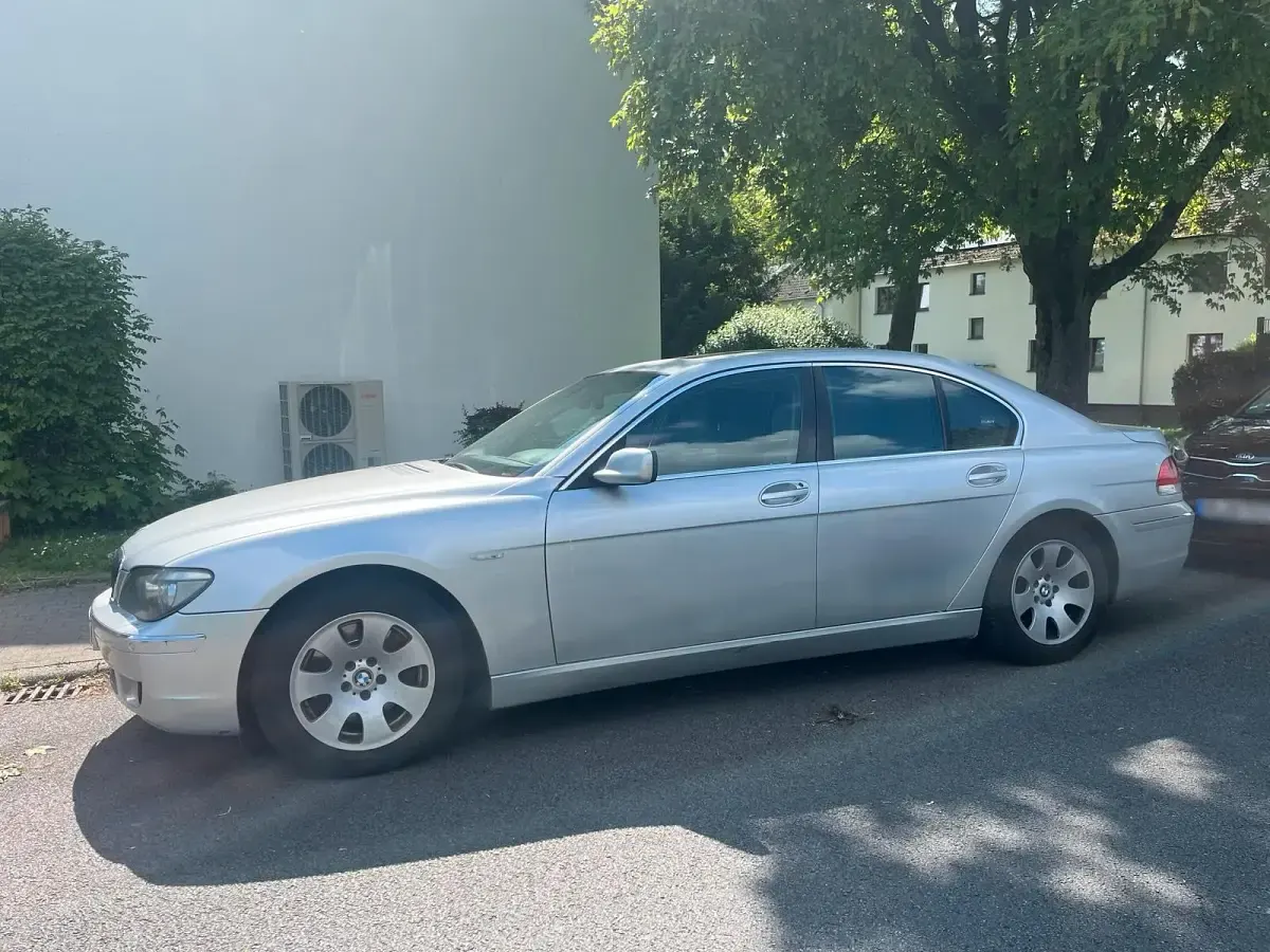 Gebraucht BMW 730 231 PS (169 kW) 2006 Grau Limousine