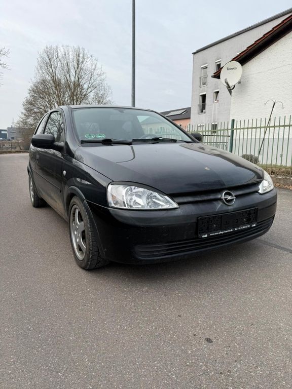 Schwarz Gebraucht 2001 Opel Corsa Comfort Limousine | 1.190 € (Guter Preis) - Bild 1/4